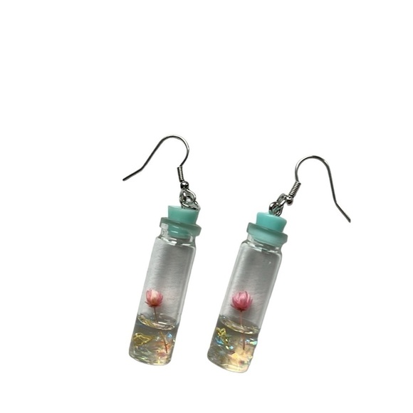 Resin Earrings Dried Flower - Picture 3 of 14